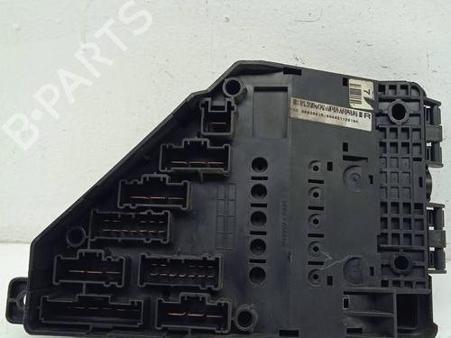 Used Fuse box Fuse box LAND ROVER FREELANDER I (L314) 2.0 Td4 4x4 (112 hp) 4346338 4346338