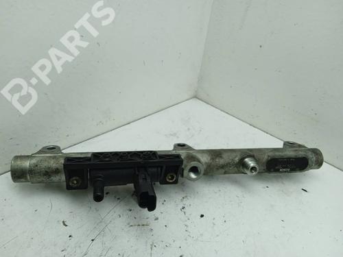 Used Injection rail CITROËN C5 I (DC_) [2001-2005]  4306775