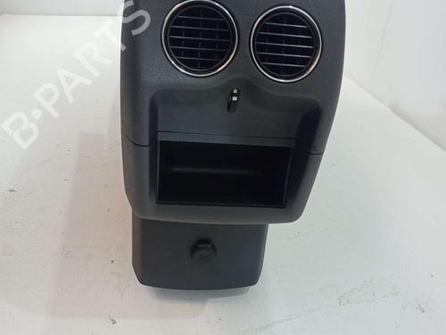 Armrest / Center console PEUGEOT 3008 I MPV (0U_) 1.6 BlueHDi 120 | BP19665703I20