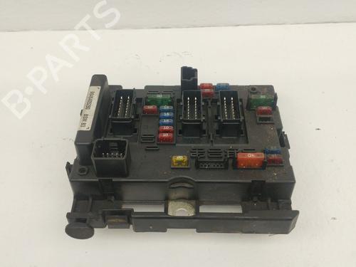 Used Fuse box Fuse box CITROËN XSARA (N1) 2.0 HDi 90 (90 hp) 39563710 39563710