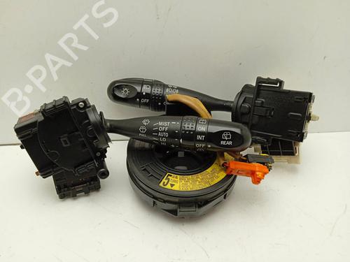 Used Headlight switch TOYOTA COROLLA (_E12_) 1.4 VVT-i (ZZE120_, ZZE120R) (97 hp) 4273991