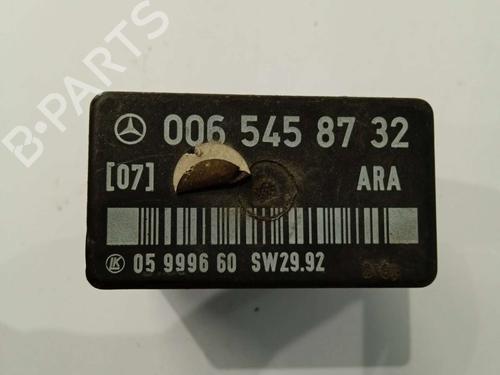 Used Electronic module Electronic module MERCEDES-BENZ 124 Saloon (W124) [1984-1993] 11156755 11156755