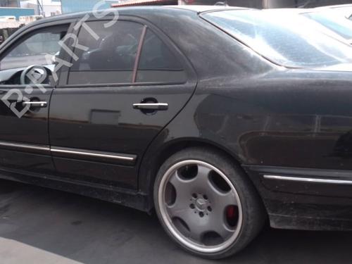 Right headlight MERCEDES-BENZ E-CLASS (W210) E 270 CDI (210.016) | BP20169401C29