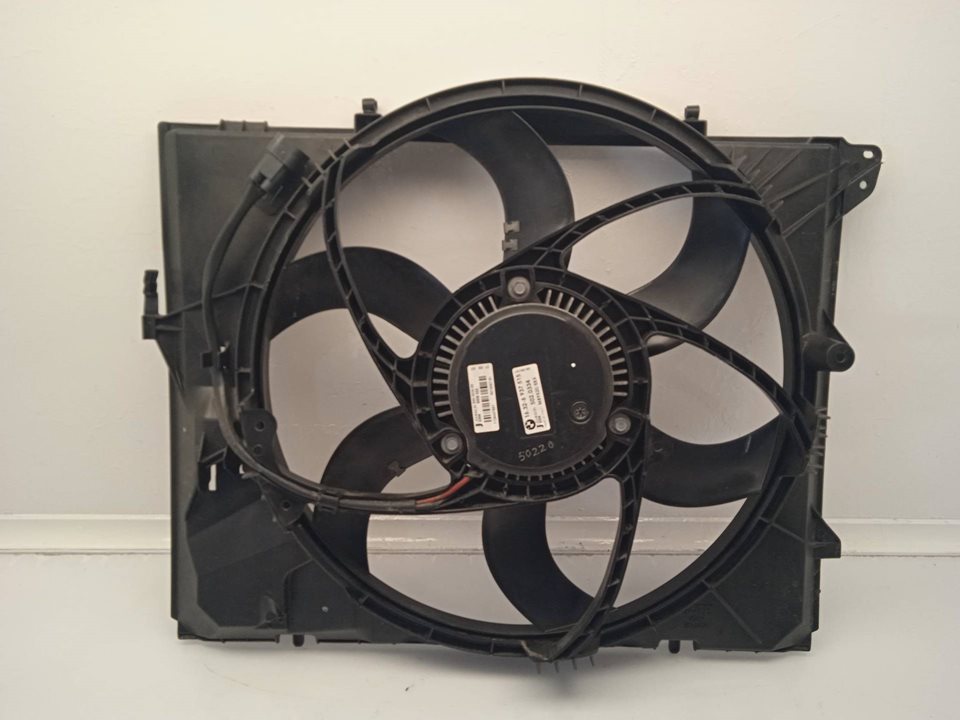 Radiator fan BMW 3 Convertible (E93) 330 i 11152757 BParts