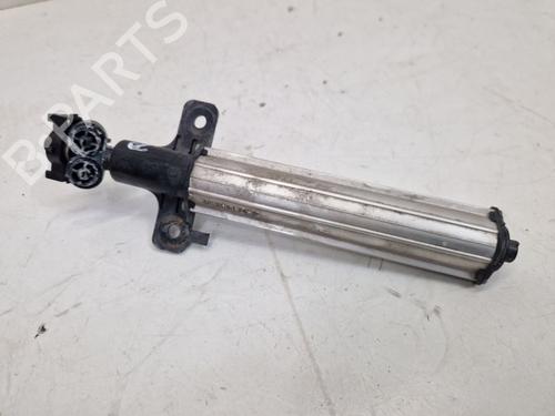 Used Washer pump Washer pump RENAULT SCÉNIC III (JZ0/1_) 1.2 TCe (JZ16) (132 hp) 40001010 40001010