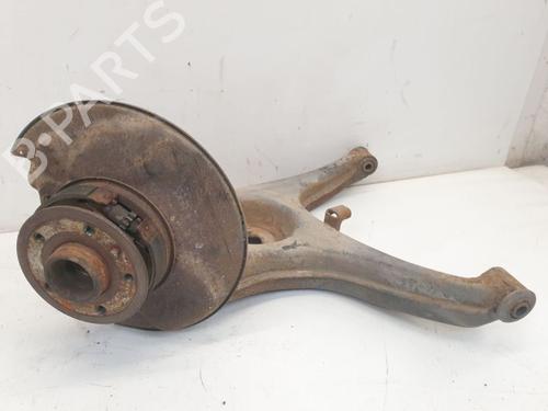 Used Right rear steering knuckle Right rear steering knuckle MERCEDES-BENZ /8 (W115) 230.4 (115.017) (110 hp) 33907967 33907967