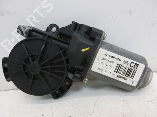 Used Right front window motor HYUNDAI SANTA FÉ II (CM) 2.2 CRDi GLS 4x4 (150 hp) 30668079