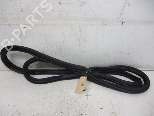 Used Rubber door seal AUDI A1 Sportback (8XA, 8XF) 1.2 TFSI (86 hp) 25826142
