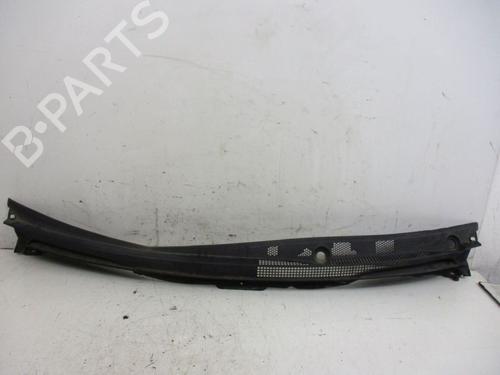 Griglia sotto parabrezza Griglia sotto parabrezza HONDA FR-V (BE) 2.2 i CTDi (BE5) (140 hp) 37113078 37113078