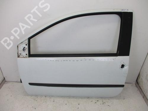 Dør venstre foran RENAULT TWINGO II (CN0_) 1.2 16V (CN0K, CN0V, CN0A) (76 hp) 26647560
