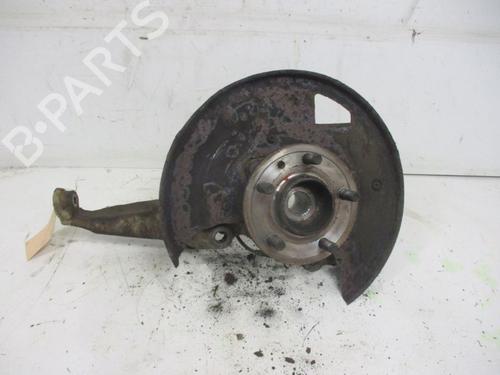 Used Right front steering knuckle LAND ROVER DISCOVERY III (L319) 2.7 TD 4x4 (190 hp) 18795875