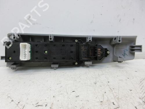 Switch HYUNDAI SANTA FÉ II (CM) 2.2 CRDi GLS 4x4 | BP30668076I30