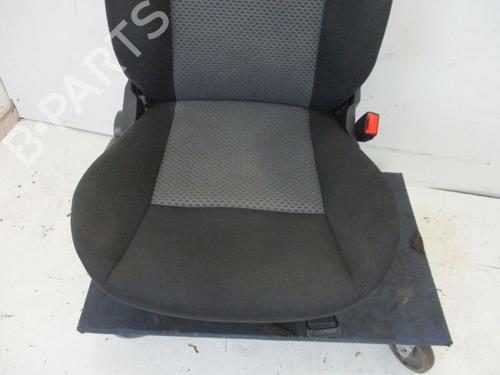 Right front seat MERCEDES-BENZ A-CLASS (W169) A 160 CDI (169.006, 169.306) | BP18800773C16 
