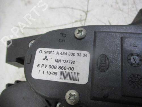 Pedal MITSUBISHI COLT VI (Z3_A, Z2_A) 1.5 DI-D (Z39A) | BP18797131I4