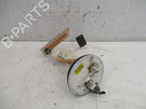 Used Fuel pump HYUNDAI SANTA FÉ II (CM) 2.2 CRDi GLS 4x4 (150 hp) 30668128