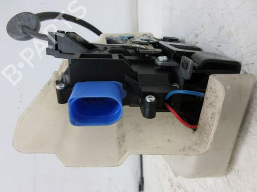 Rear right lock VW TOURAN (1T1, 1T2) 2.0 TDI 16V | BP19292730C99 