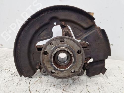 Used Left front steering knuckle VOLVO V70 II (285) D5 (185 hp) 29523577