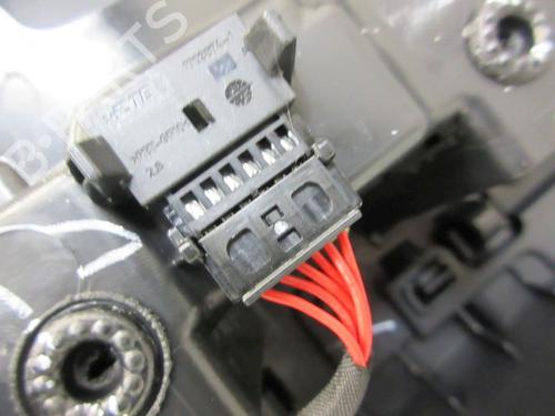 Venstre frontpanel TESLA MODEL Y (5YJY) EV Performance All-wheel Drive | BP31811965C58