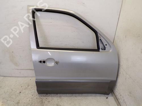 Used Right front door MAZDA TRIBUTE (EP) 3.0 V6 24V 4WD (EPFW) (197 hp) 26676666