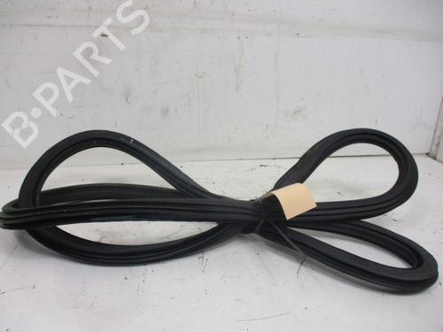 rubber-door-seal-audi-a4-b9-avant-8w5-8wd-2015-37113514 main image