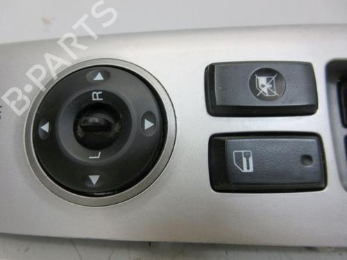 Switch HYUNDAI SANTA FÉ II (CM) 2.2 CRDi GLS 4x4 | BP30668076I30