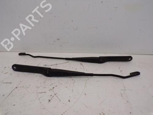 Used Front windshield wiper arm BMW Z3 Roadster (E36) 2.0 i (150 hp) 25224410