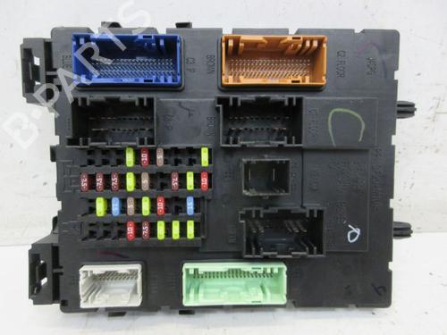 fuse-box-ford-focus-iii-saloon-2010-2011-2012-2013-2014-2015-2016-2017-2018-2019-2020-38027752 main image