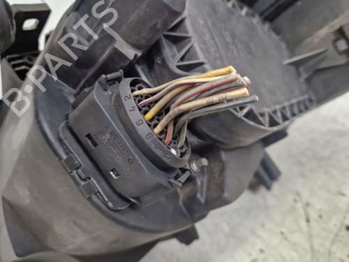 Right headlight VW TOURAN (1T1, 1T2) 2.0 TDI | BP23762198C29 