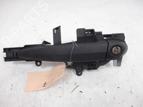 Used Front left exterior door handle BMW 1 (E87) 118 d (122 hp) 18793901