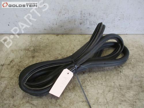Used Rubber door seal SKODA OCTAVIA II Combi (1Z5) 2.0 TDI 16V (140 hp) 15112468