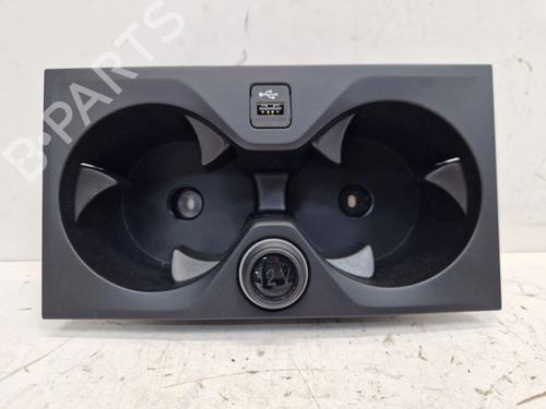Used Cup/Object holder BMW X5 (G05, F95) xDrive 40 i Mild-Hybrid (381 hp) 29108984