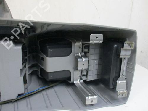 Middle console KIA SORENTO I (JC) 2.5 CRDi 4WD | BP37115871I22 - Image 9
