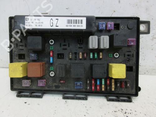 fuse-box-opel-astra-h-a04-2004-2005-2006-2007-2008-2009-2010-2011-2012-2013-2014-37125615 main image