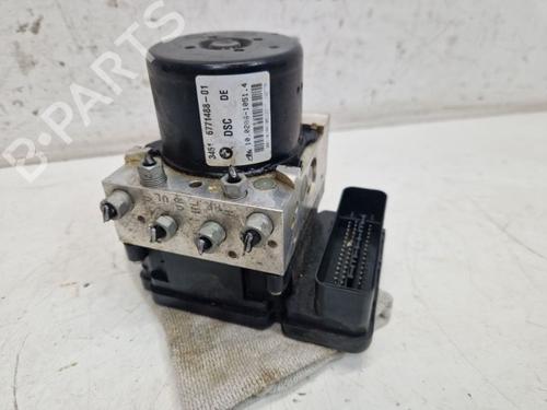 Electronic module BMW 3 (E90) 330 i | BP38097015M83 - Image 2