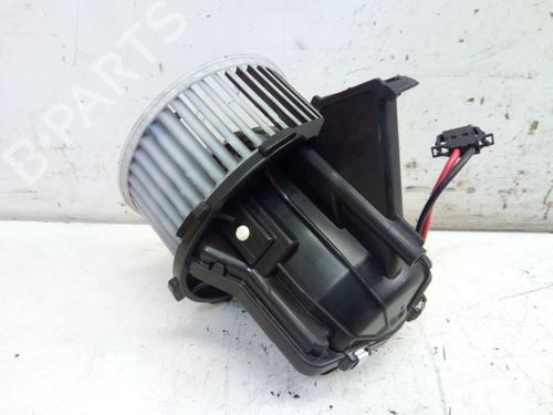 Used Heater blower motor AUDI A4 Allroad B8 (8KH) 2.0 TFSI quattro (211 hp) 28307606