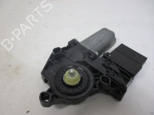 Right rear window motor VW GOLF VI (5K1) 1.2 TSI | BP18798273E22 