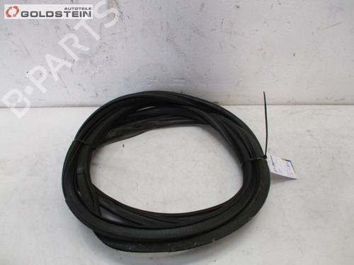 Used Rubber door seal Rubber door seal MERCEDES-BENZ VIANO (W639) CDI 2.2 (639.711, 639.713, 639.811, 639.813, 639.815) (150 hp) 37094885 37094885