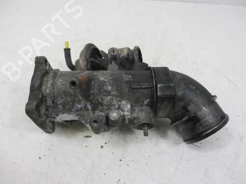 Throttle body MERCEDES-BENZ VITO Bus (W638) 110 TD 2.3 (638.174) A6010901454