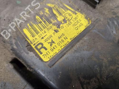 Right headlight VW TRANSPORTER T5 Van (7HA, 7HH, 7EA, 7EH) 1.9 TDI | BP32087572C29 