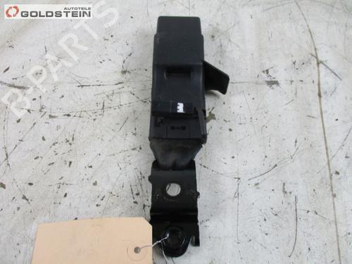 Used Seat buckle TOYOTA AVENSIS Estate (_T27_) 2.0 D-4D (ADT270_, ADT270R) (126 hp) 13761953