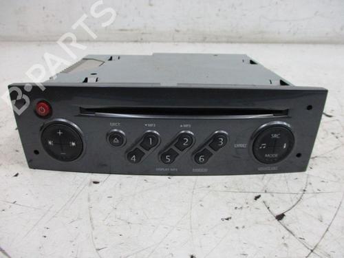 Used Radio RENAULT CLIO III (BR0/1, CR0/1) 1.6 16V (BR05, BR0B, BR0Y, BR15, BR1J, BR1M, BR1Y, CR0B,... (112 hp) 18792174