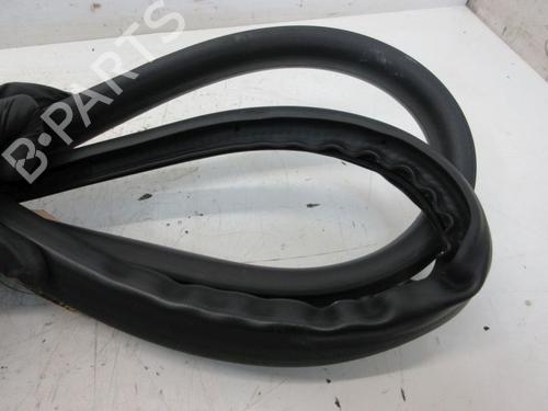 Rubber door seal FORD FIESTA VII (HJ, HF) 1.5 ST EcoBoost | BP29098322C142 