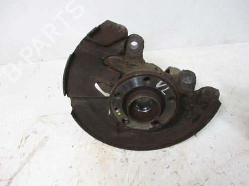 Used Right front steering knuckle VOLVO V70 III (135) 2.4 D (163 hp) 25013914