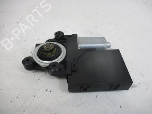 Left front window motor VOLVO V50 (545) 2.4 | BP37114915E21 - Image 2