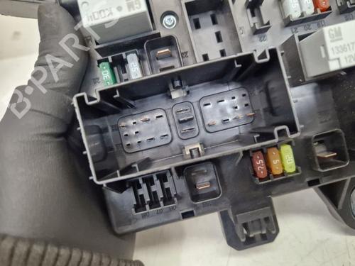 Fuse box OPEL ZAFIRA TOURER C (P12) 2.0 CDTi (75) | BP37144004E1 - Image 5