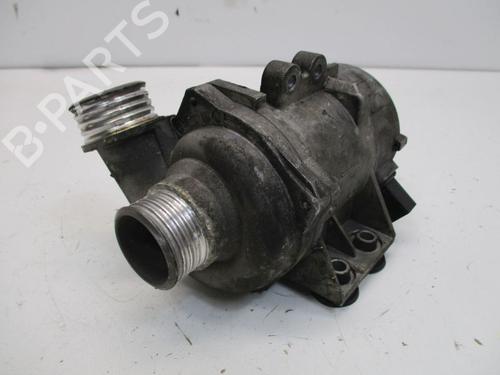 Used Auxiliary water pump BMW 5 (E60) 530 i (258 hp) 18803804