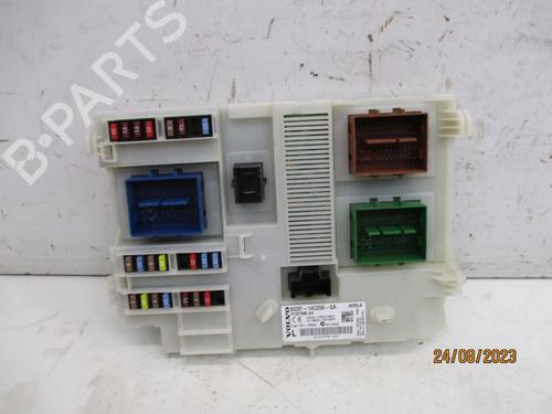 Used Fuse box Fuse box 37122624 37122624