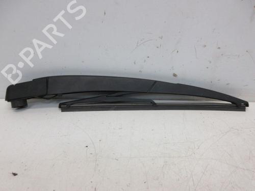 Used Front windshield wiper arm RENAULT ZOE (BFM_) ZOE (88 hp) 22444867
