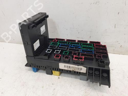Used Fuse box Fuse box 37146534 37146534
