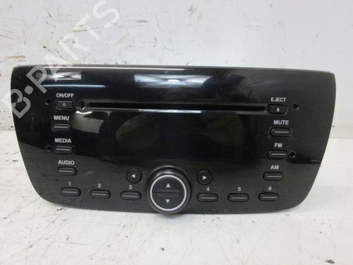 Used Radio Radio FIAT DOBLO Cargo (263_) 1.6 D Multijet (263WXD1B, 263WXR1B, 263WXX1B, 263ZXD1B,... (105 hp) 34411411 34411411